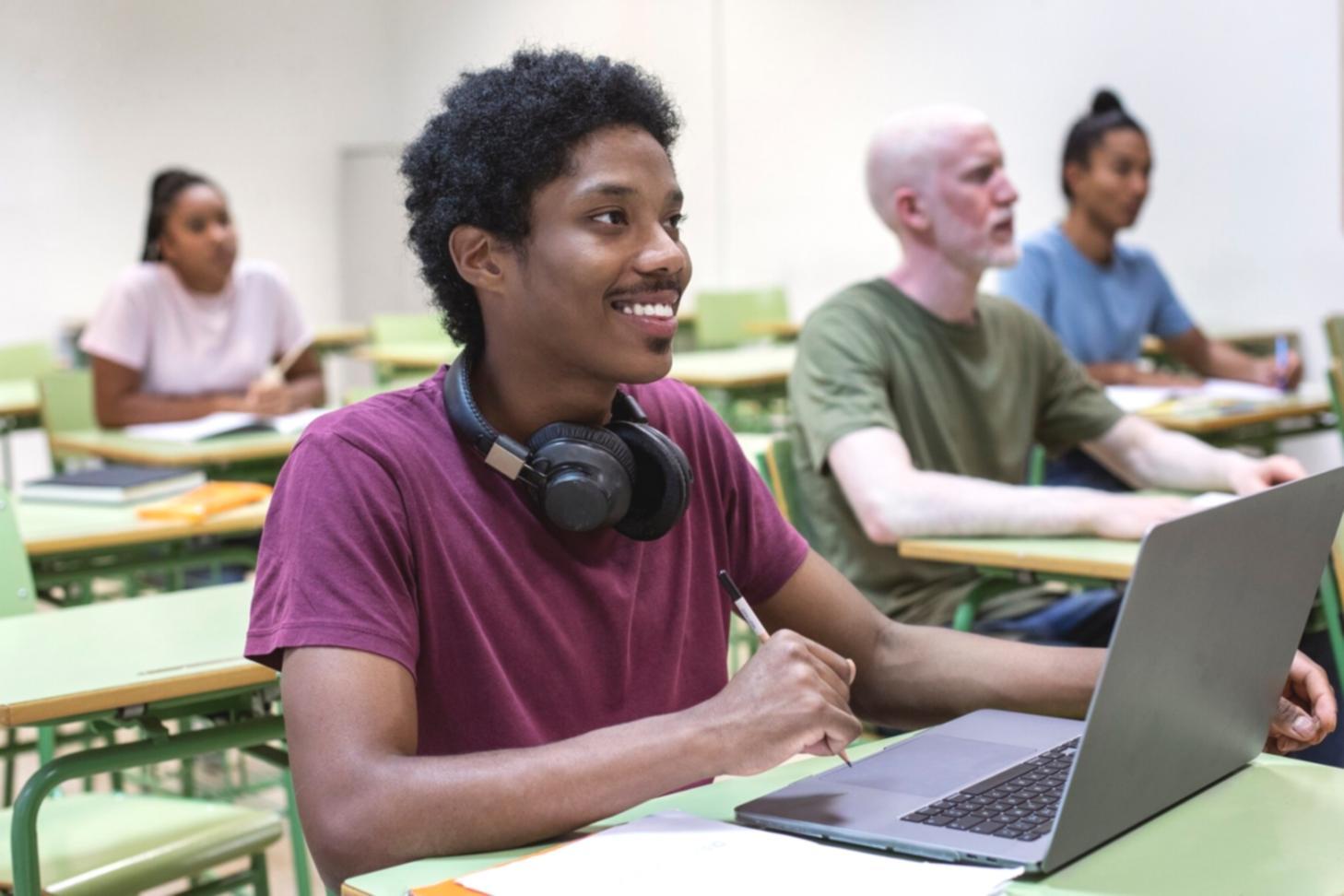 Live trading session showing real-time strategy implementation with multiple market analysis tools